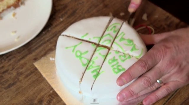 the-scientific-way-to-cut-a-cake-03